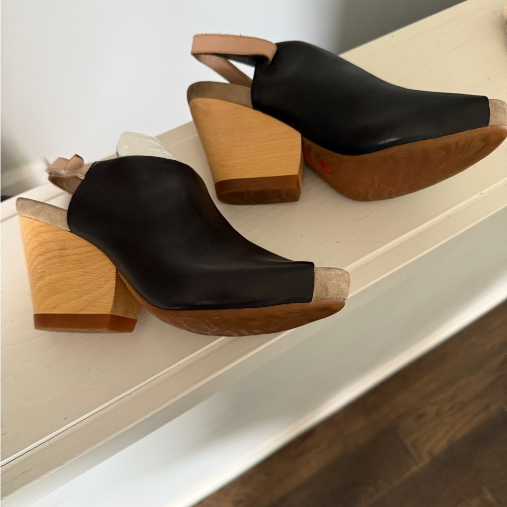 Stylish Camper Black and Tan Women's Wedge Shoes.